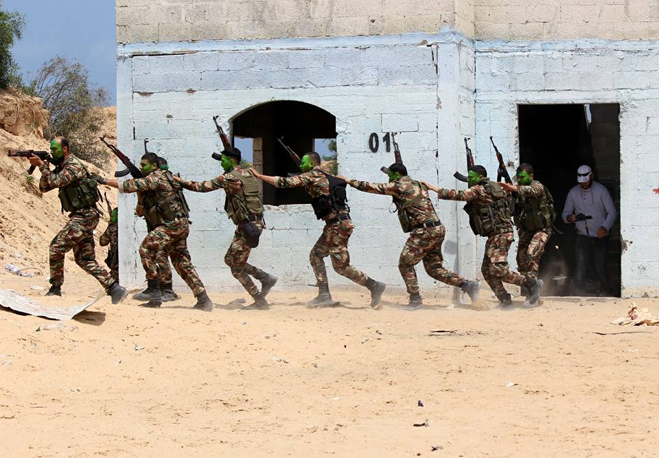 تدريبات دورة قادة السرايا الرابعة بقوات الأمن الوطني