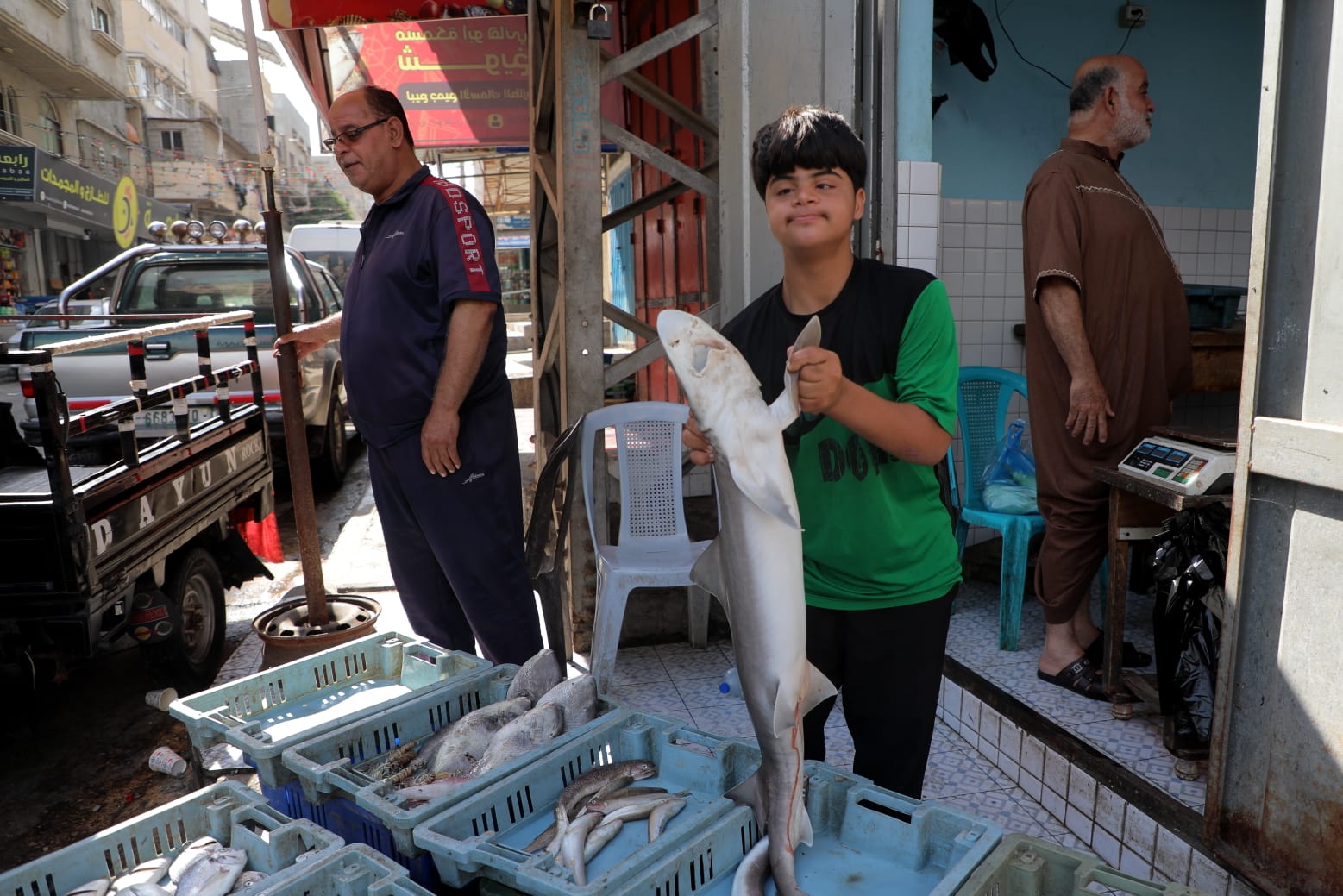 أجواء الحياة العامة في الأسواق والأماكن الحيوية بغزة