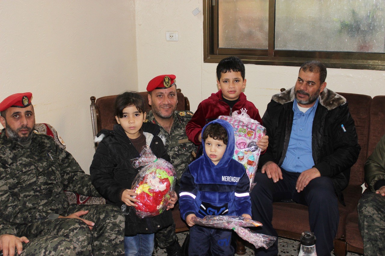 الداخلية تزور عوائل شهدائها بذكرى عدوان 2008