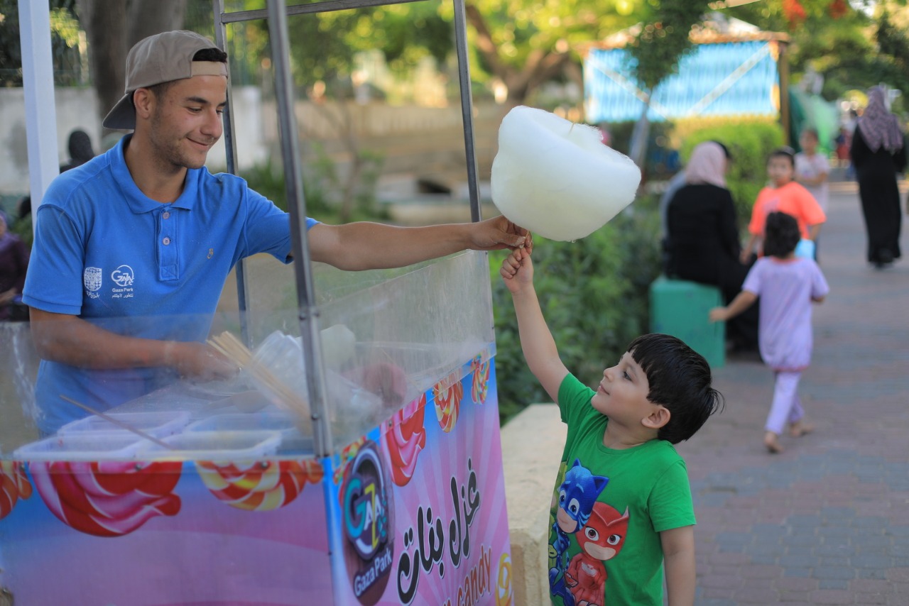 مواطنون يقضون إجازة نهاية الأسبوع في عدد من الأماكن الترفيهية بقطاع غزة.


عدسة/ المكتب الإعلامي
وزارة الداخلية والأمن الوطني
الخميس 23 يونيو 2022