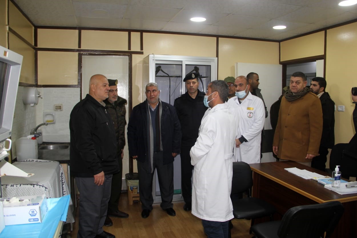 قيادة الداخلية تتفقد مستشفَيي "كمال عدوان" و"الجزائري"