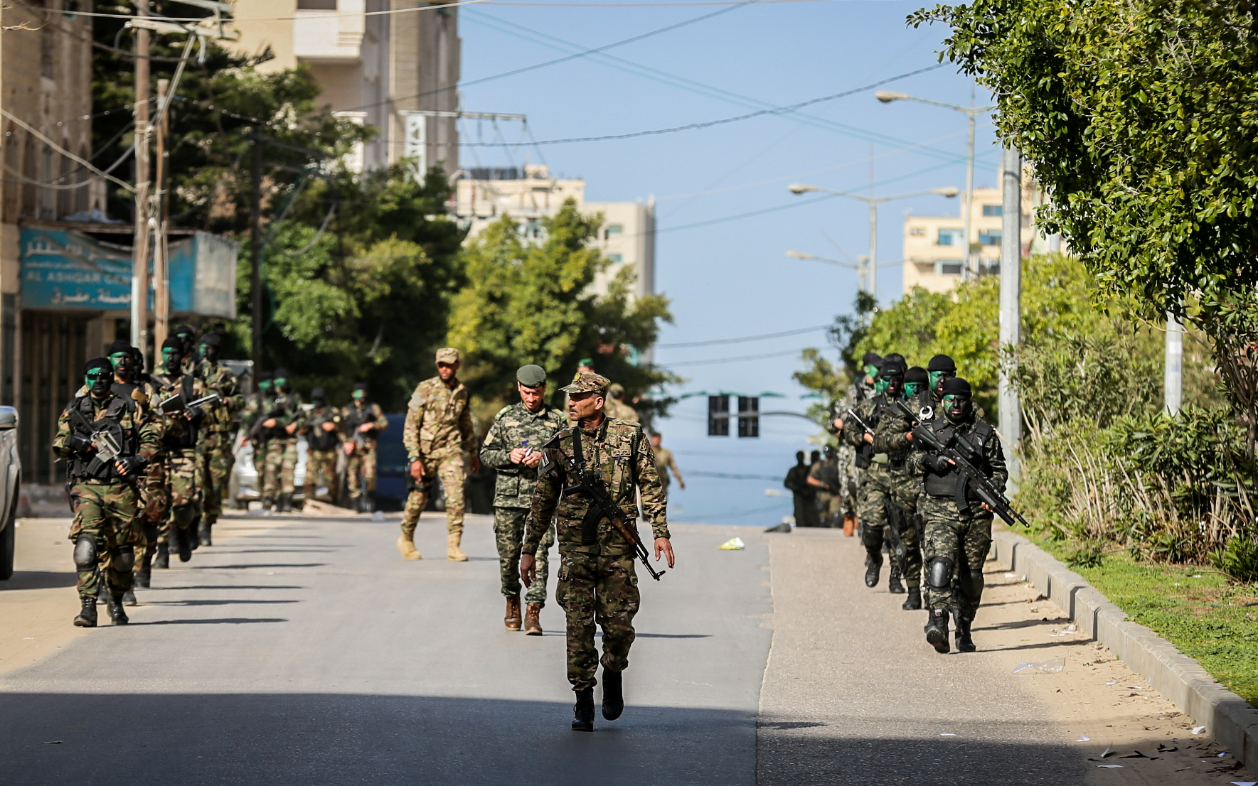 مسير عسكري لدورات قادة السرايا 5، وتأهيل الضباط 15، وصف ضباط 16 بقوات الأمن الوطني