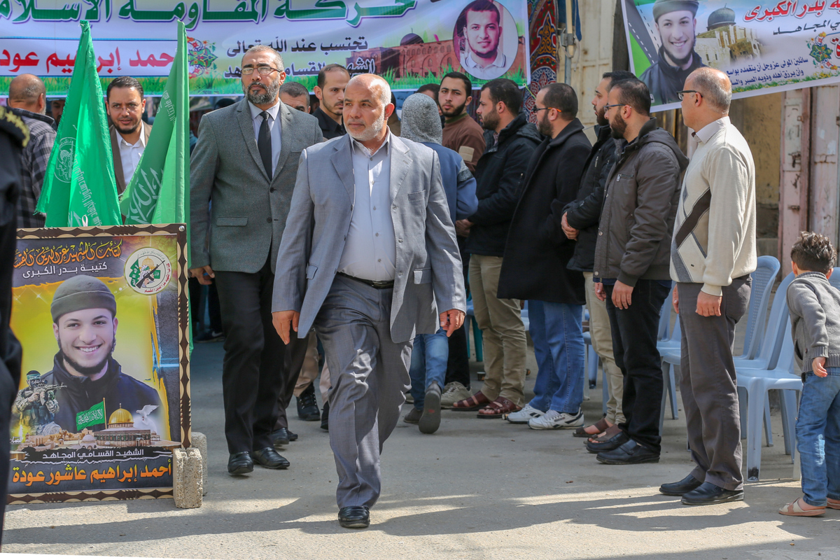 قيادة الداخلية تُقدم واجب العزاء لذوي شهداء مسيرة العودة