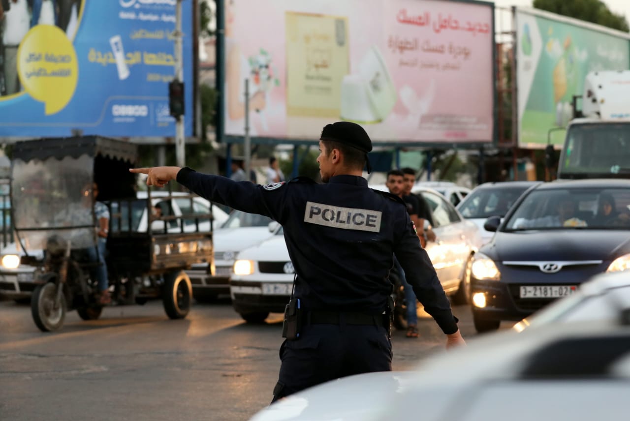 الشرطة تُسهل حركة المواطنين عشية عيد الأضحى المبارك