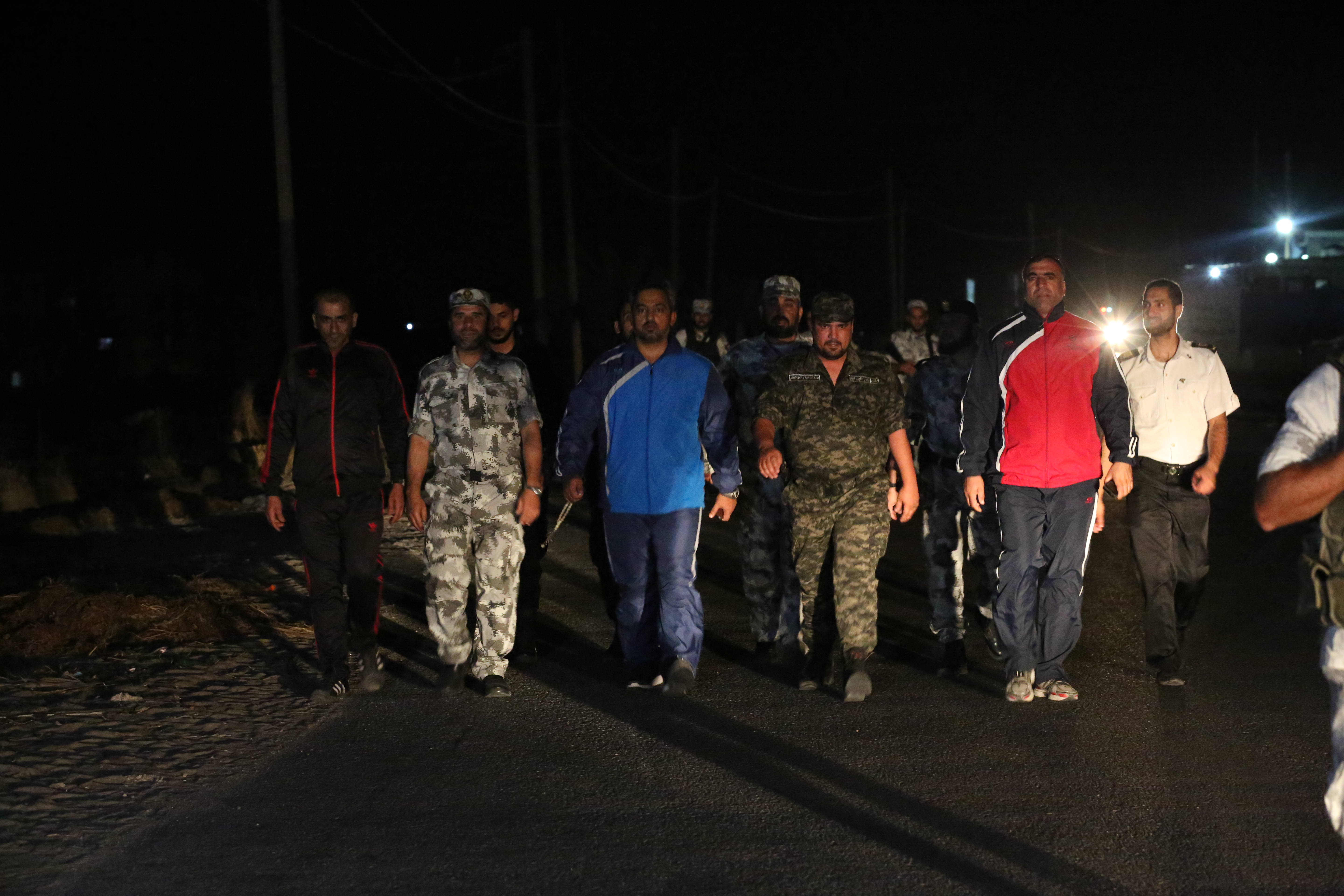 الشرطة البحرية تخرج دورة المهام البحرية الخاصة ''المغلقة'' بمسير عسكري