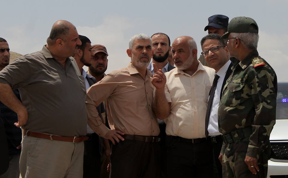 قيادتا حماس واللجنة الإدارية تتفقدان الحدود الجنوبية