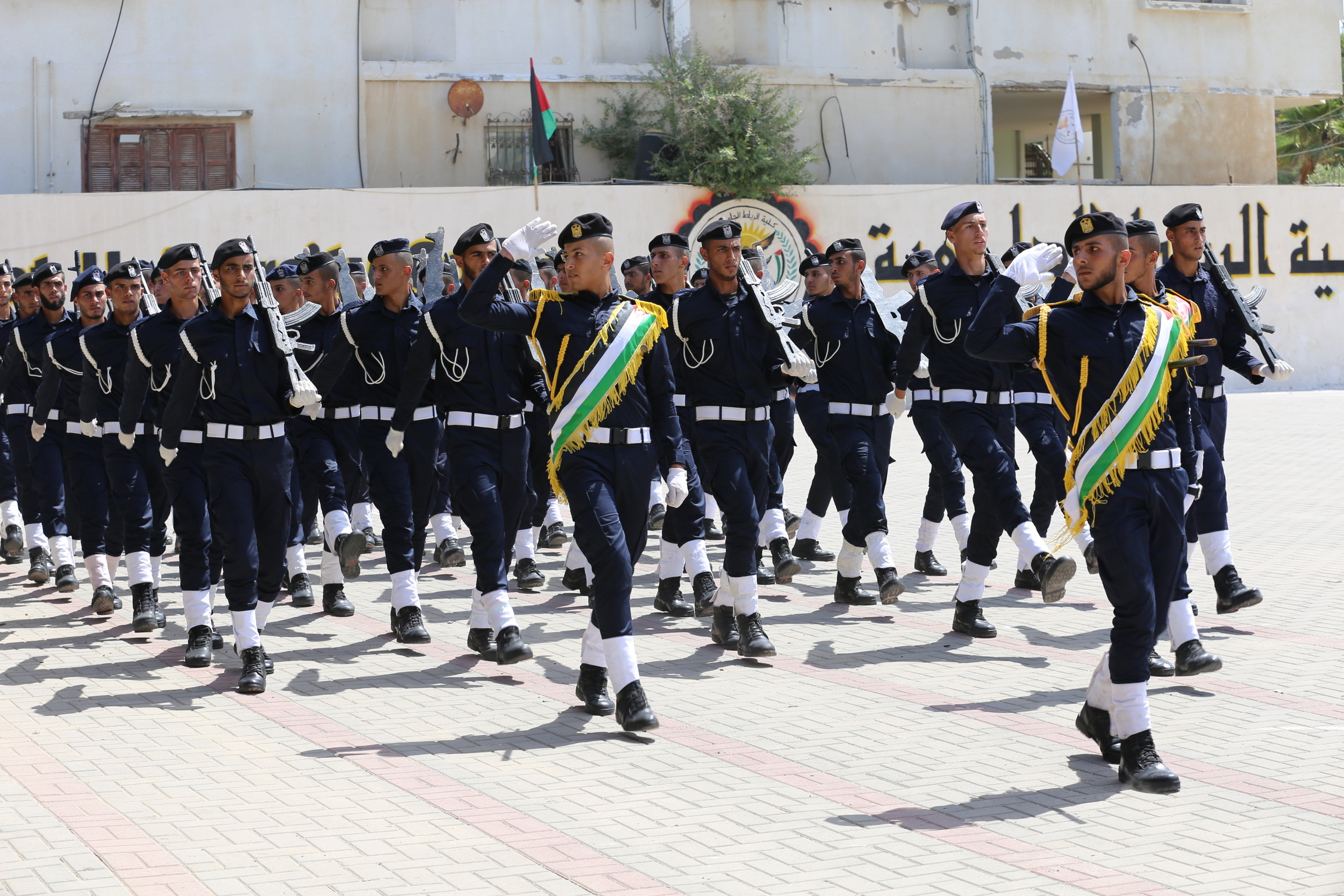 كلية الرباط تُخرّج دفعة البكالوريوس السابعة في القانون والعلوم الشرطية
