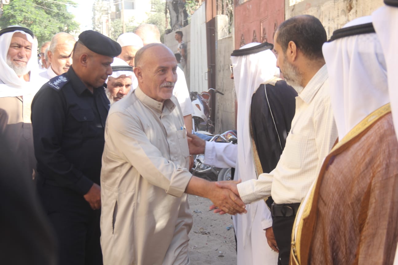 وفد من "الداخلية" يزور عائلة الصوفي برفح